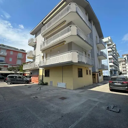 Apartment Bilocale Cristal 7- Family Lido di Jesolo